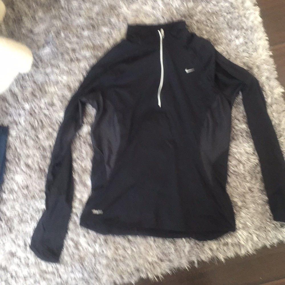 Nike M long sleeve shirt.